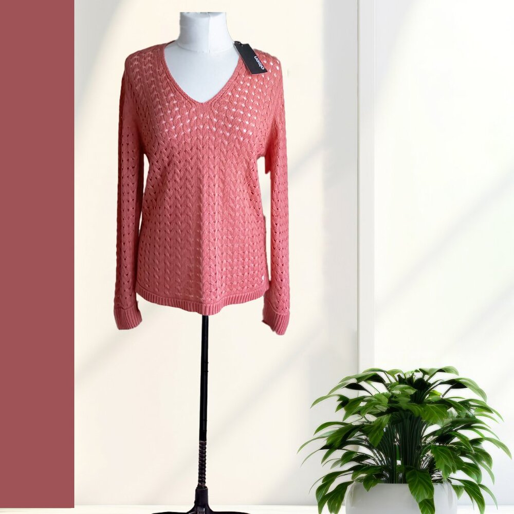 LACY CORAL SWEATER OLSEN SIZE 40 NWT
